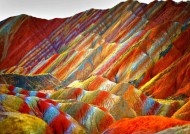 کوههای رنگین کمان در چین